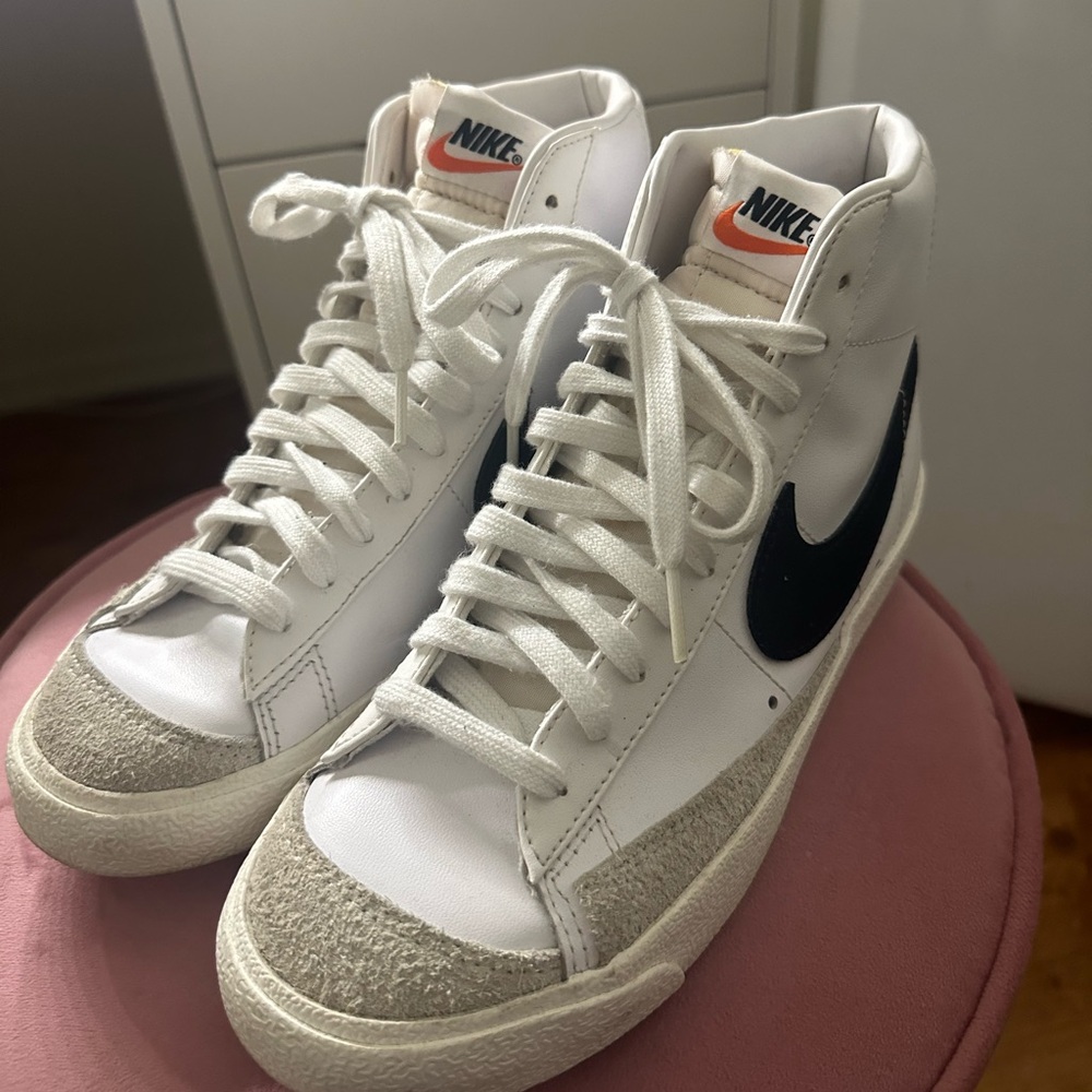 Nike Blazer Mid 77